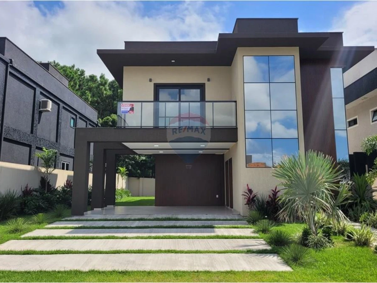 Casa com 4 Dormitórios em Condomínio Fechado – Rio Vermelho, Florianópolis
