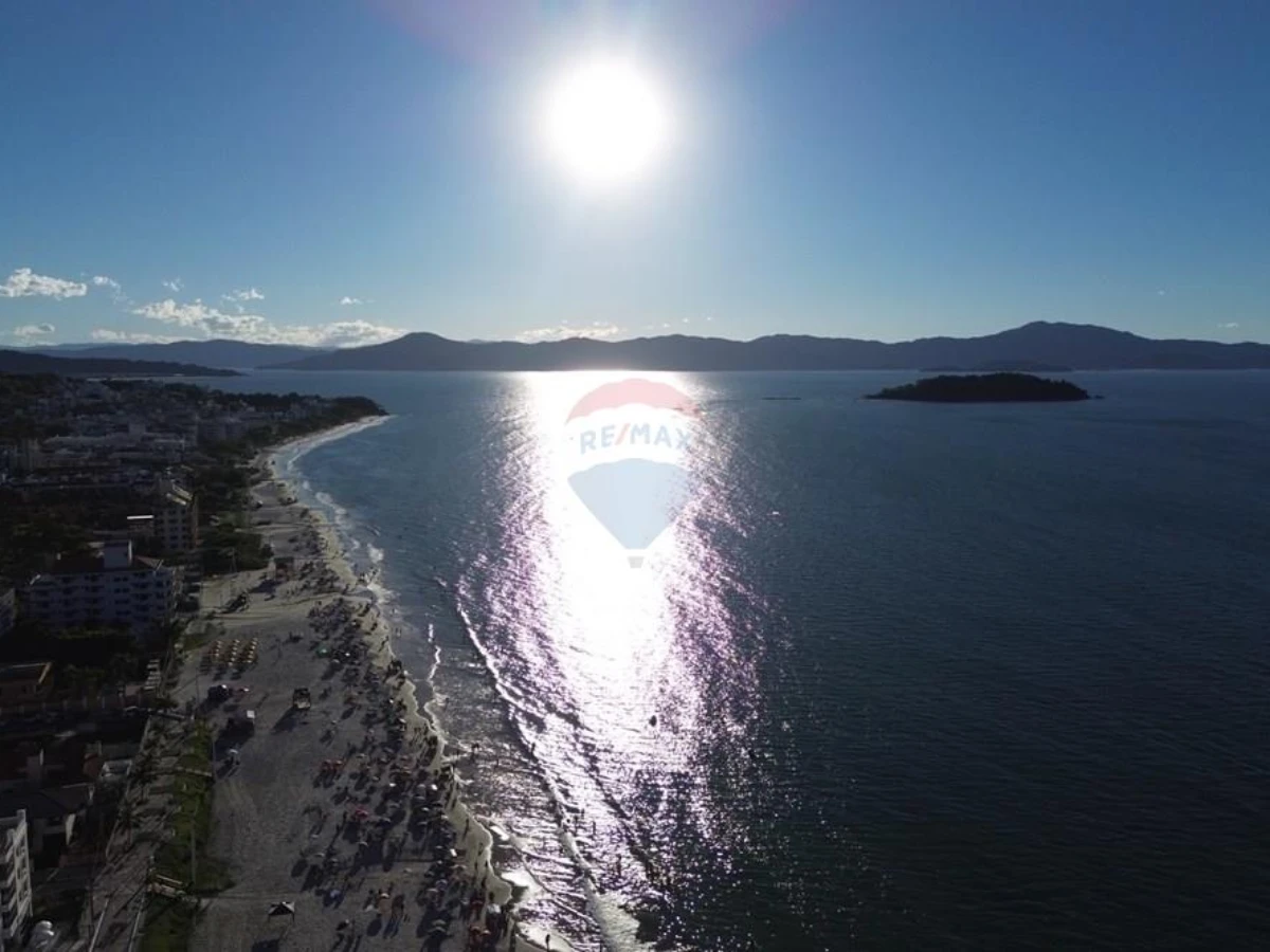 Casa Duplex com 2 Dormitórios e Vista para o Mar — Canasvieiras, Florianópolis