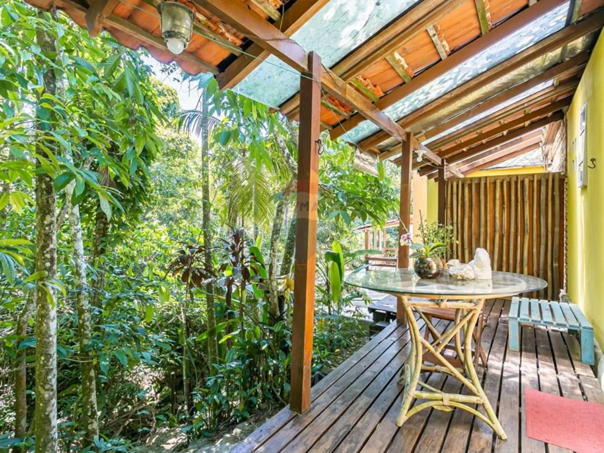 Casa 5 Quartos à Venda — Lagoa da Conceição, Florianópolis