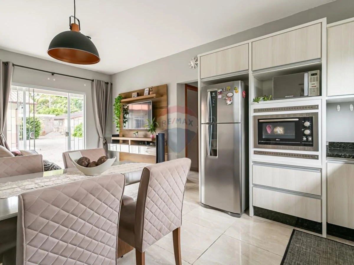 Casa à Venda — 185 m² de Área Útil, 5 Dormitórios, Piscina, Ribeirão da Ilha, Florianópolis