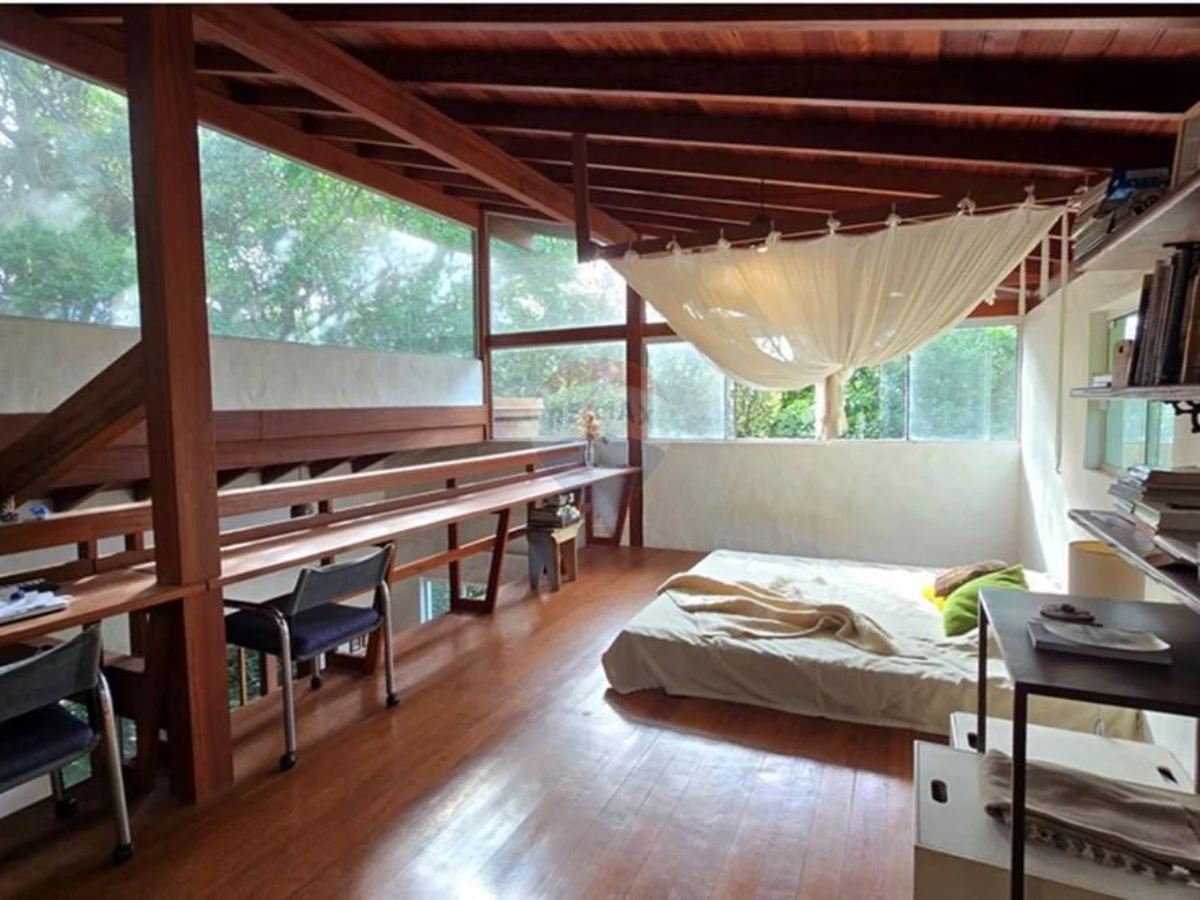 Casa 2 Quartos à Venda — Lagoa da Conceição, Florianópolis