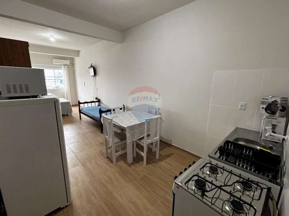 Kitnet para Alugar em Ingleses, Florianópolis — 35 m²