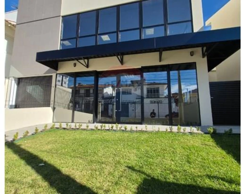 Prédio Comercial à Venda — Jardim Atlântico, Florianópolis SC