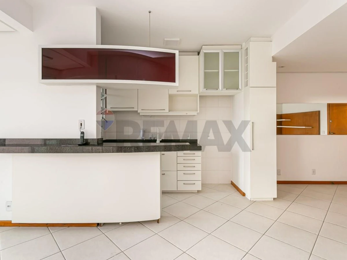 Apartamento 2 Quartos com Vista para o Mar à Venda — Itacorubi, Florianópolis