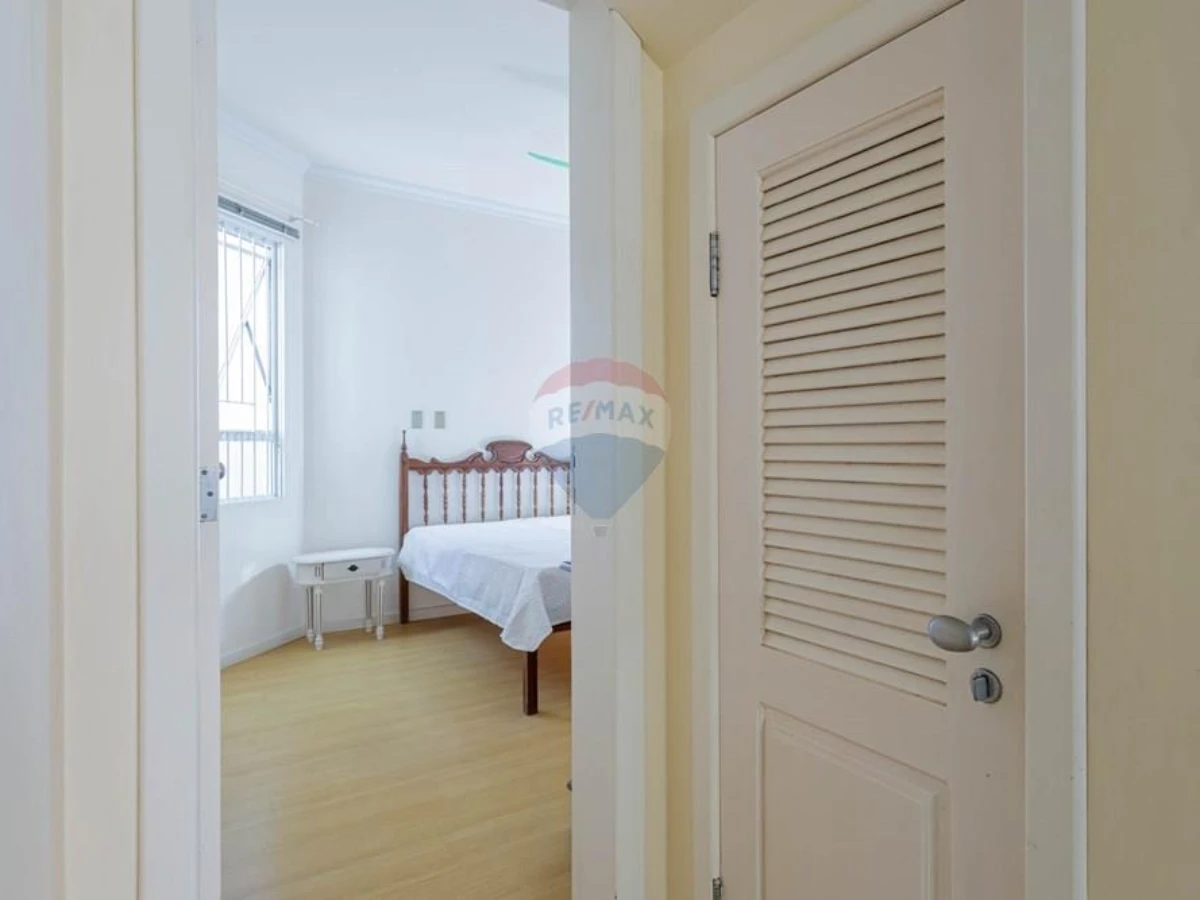 Casa de Condomínio 5 Dormitórios à Venda no João Paulo, Florianópolis