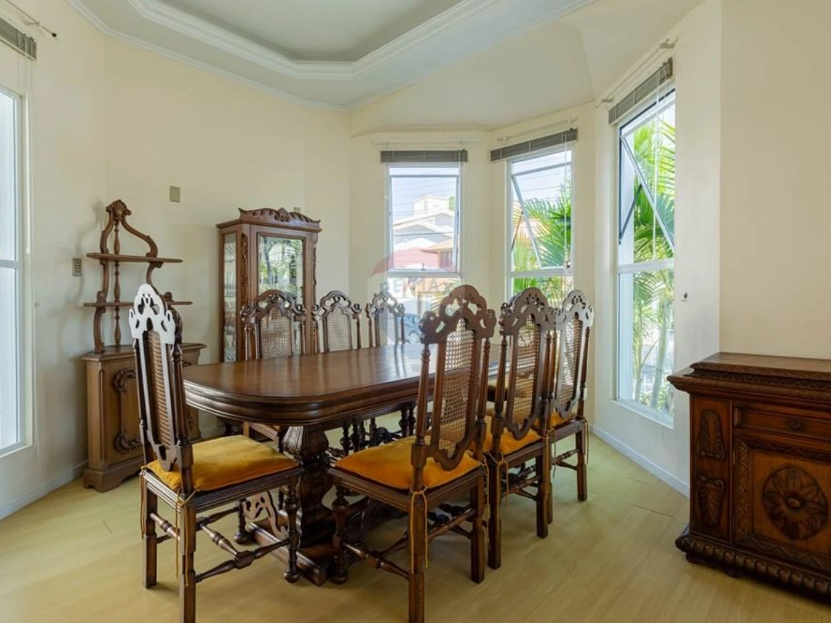 Casa de Condomínio 5 Dormitórios à Venda no João Paulo, Florianópolis