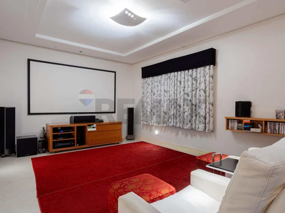 Casa Frente Mar em Cacupé, Florianópolis — 5 Suítes, 505 m²