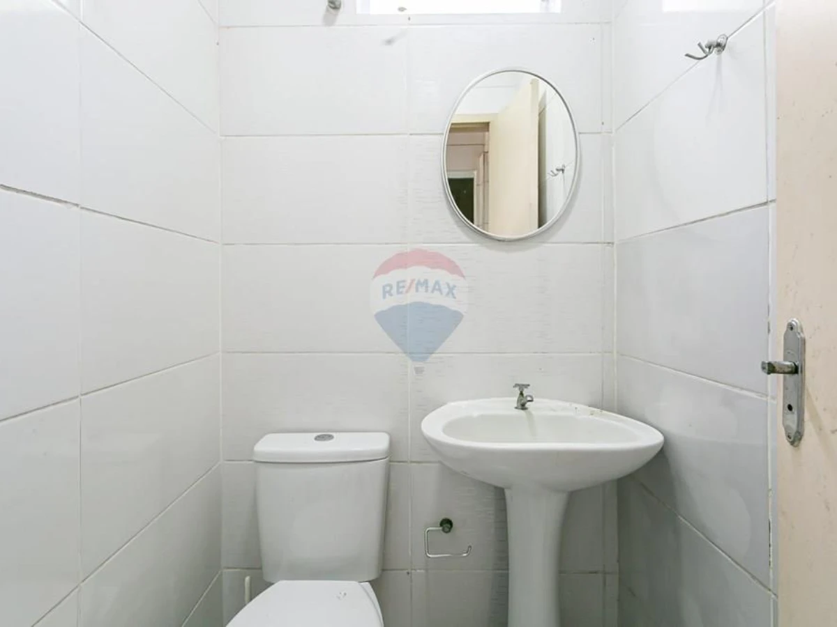 Casa 3 Dormitórios com Terreno de 3.200 m² — Costeira do Pirajubaé, Florianópolis