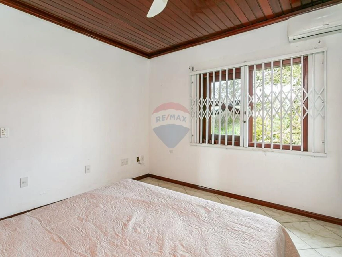 Casa 4 Quartos à Venda no Rio Vermelho, Florianópolis