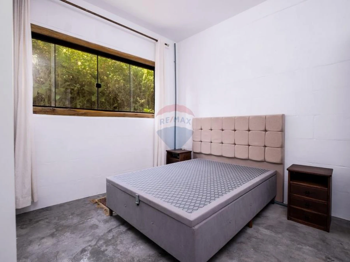 Casa 4 Dormitórios com Vista para as Montanhas à Venda em Santo Antônio de Lisboa