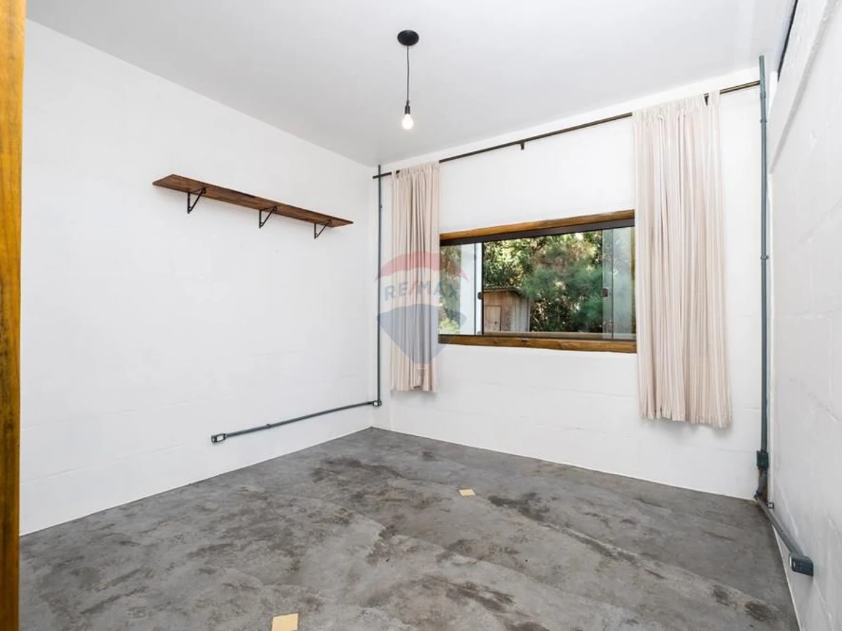Casa 4 Dormitórios com Vista para as Montanhas à Venda em Santo Antônio de Lisboa