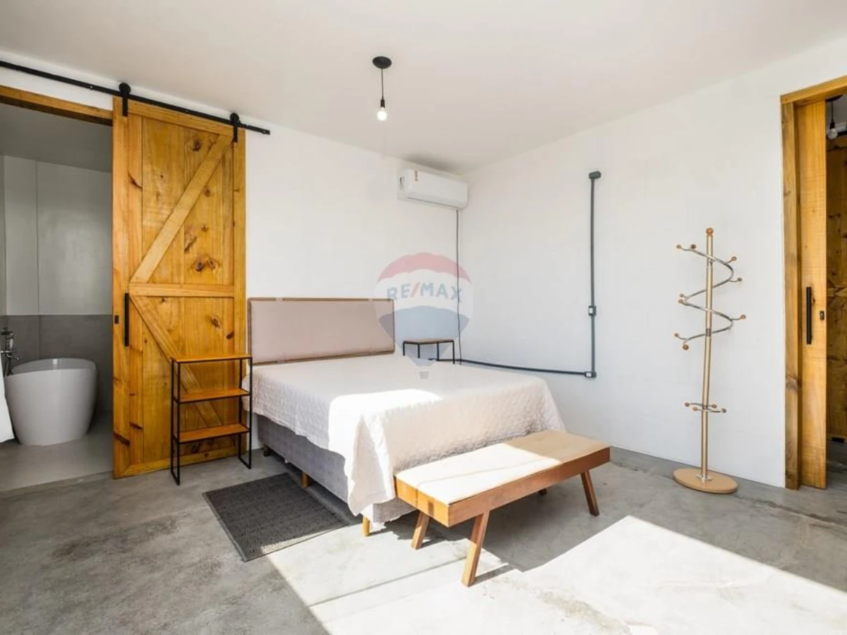 Casa 4 Dormitórios com Vista para as Montanhas à Venda em Santo Antônio de Lisboa