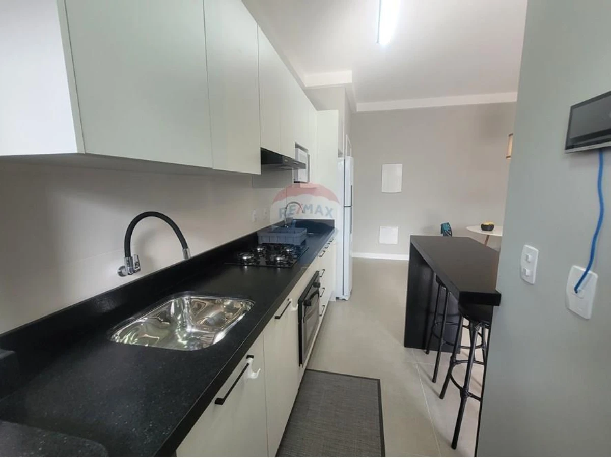 Apartamento 2 Quartos Mobiliado à Venda na Cachoeira do Bom Jesus, Florianópolis