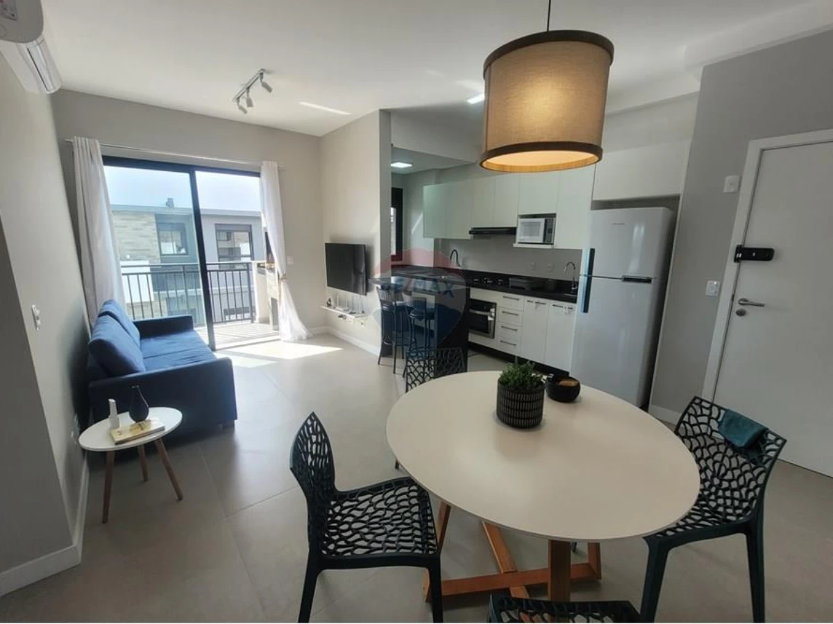 Apartamento 2 Quartos Mobiliado à Venda na Cachoeira do Bom Jesus, Florianópolis