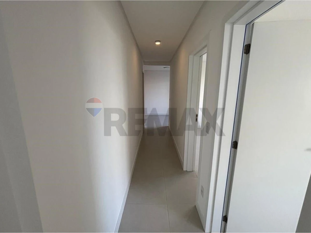 Apartamento 3 Dormitórios à Venda em Ingleses, Florianópolis — Cond. Cannes