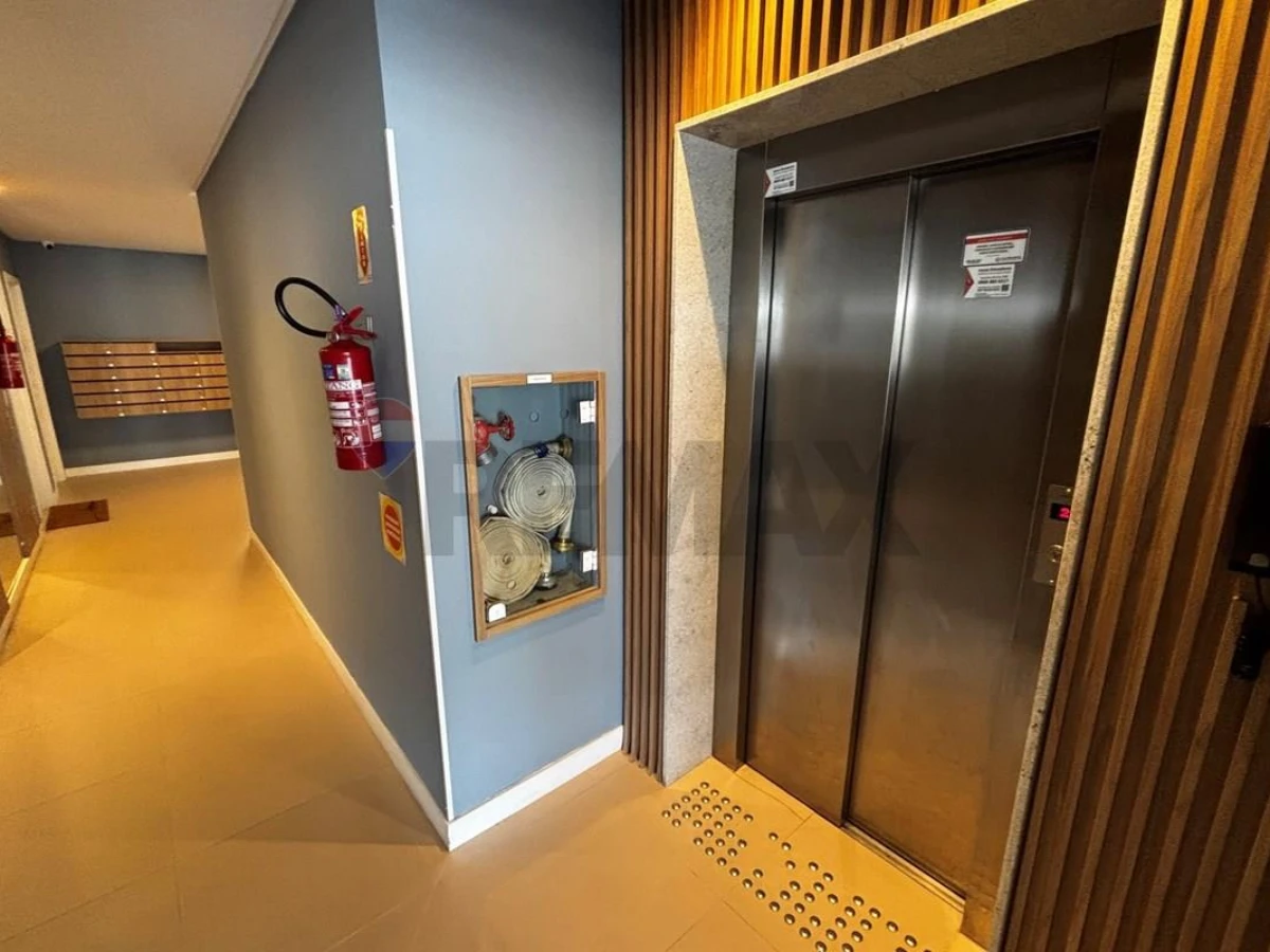 Apartamento 3 Dormitórios à Venda em Ingleses, Florianópolis — Cond. Cannes