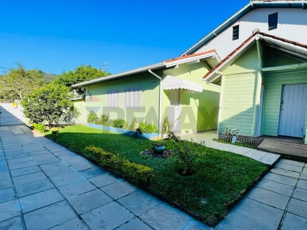 Casa à Venda no Campeche, Florianópolis — Terreno de 450 m²