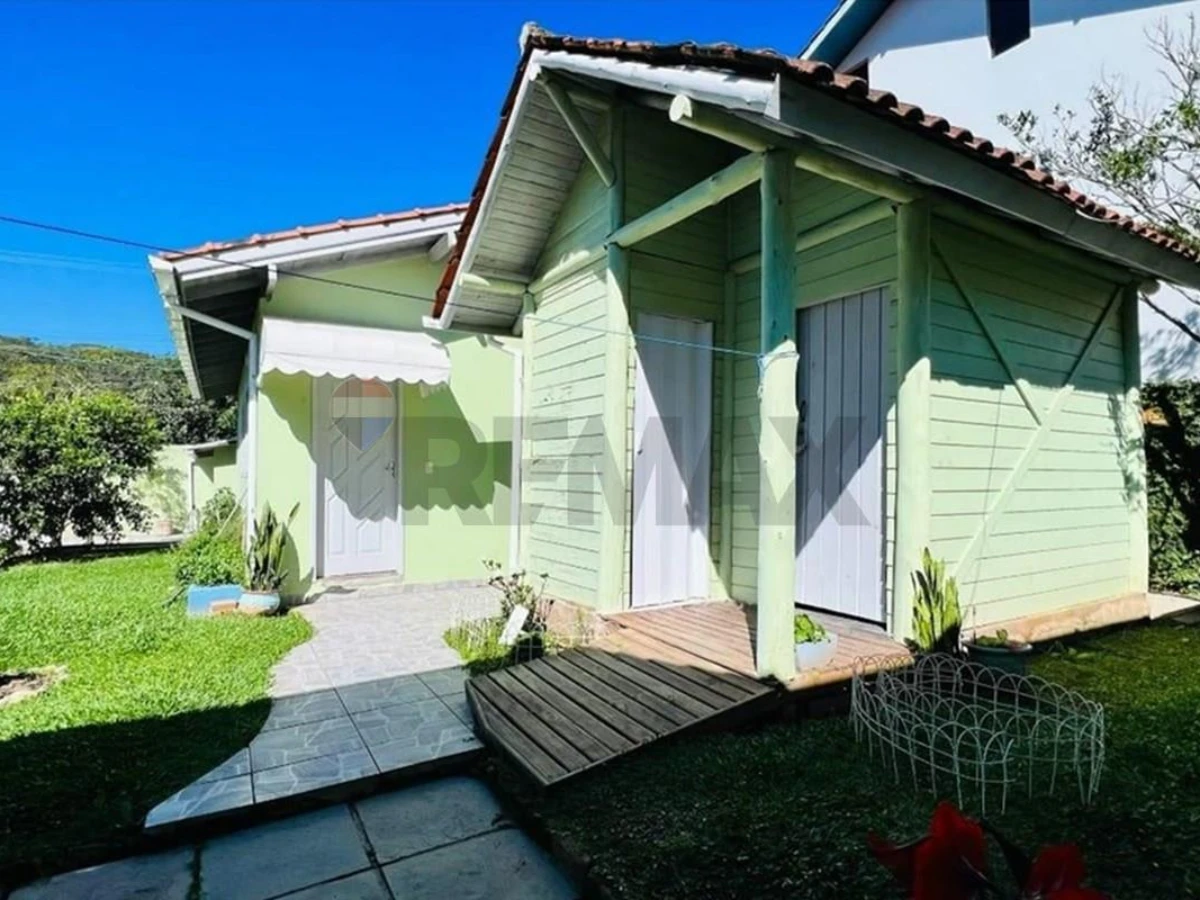 Casa à Venda no Campeche, Florianópolis — Terreno de 450 m²