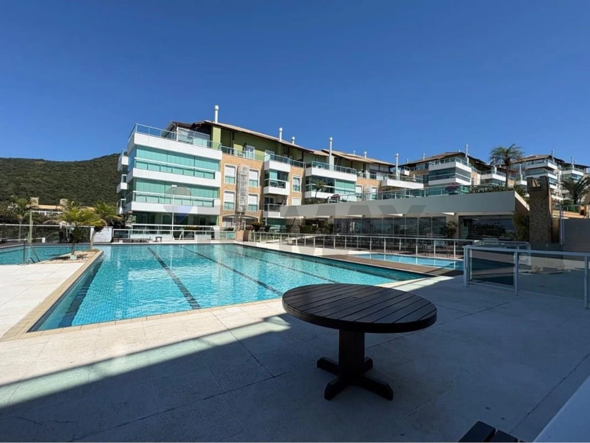 Cobertura 4 Suítes com Vista para o Mar — Santinho, Florianópolis