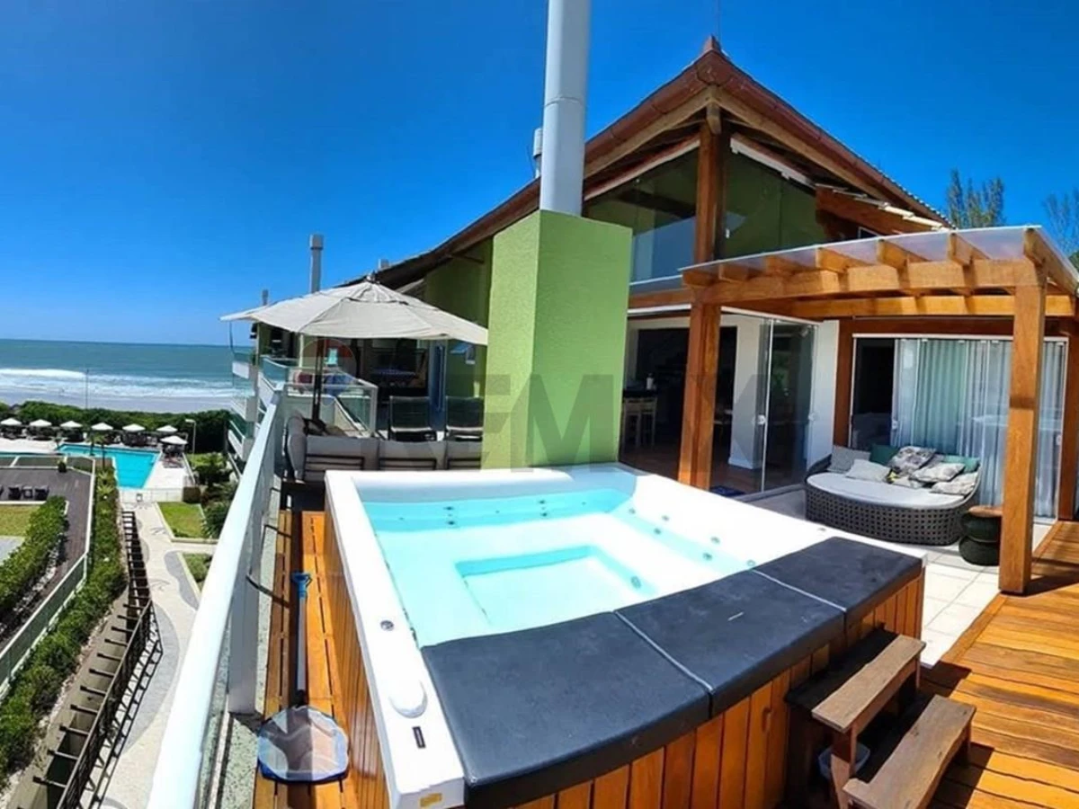 Cobertura 4 Suítes com Vista para o Mar — Santinho, Florianópolis