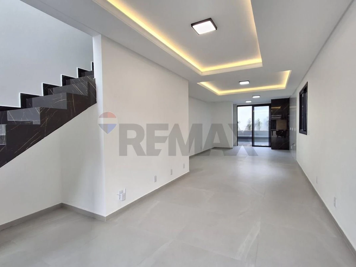 Casa Duplex Nova com 3 Dormitórios à Venda em Ingleses, Florianópolis