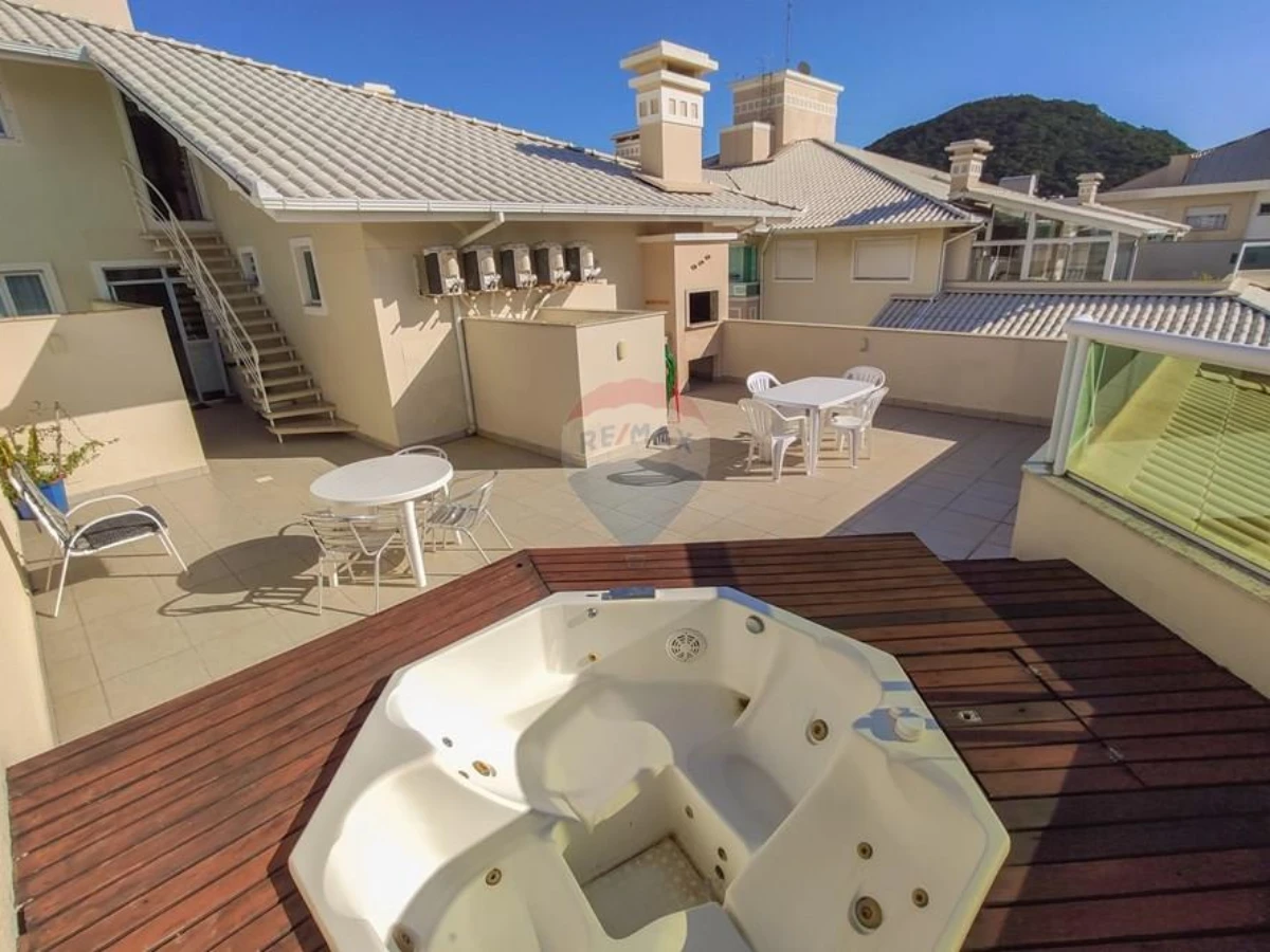 Cobertura 4 quartos com vista para o mar à venda em Ingleses, Florianópolis