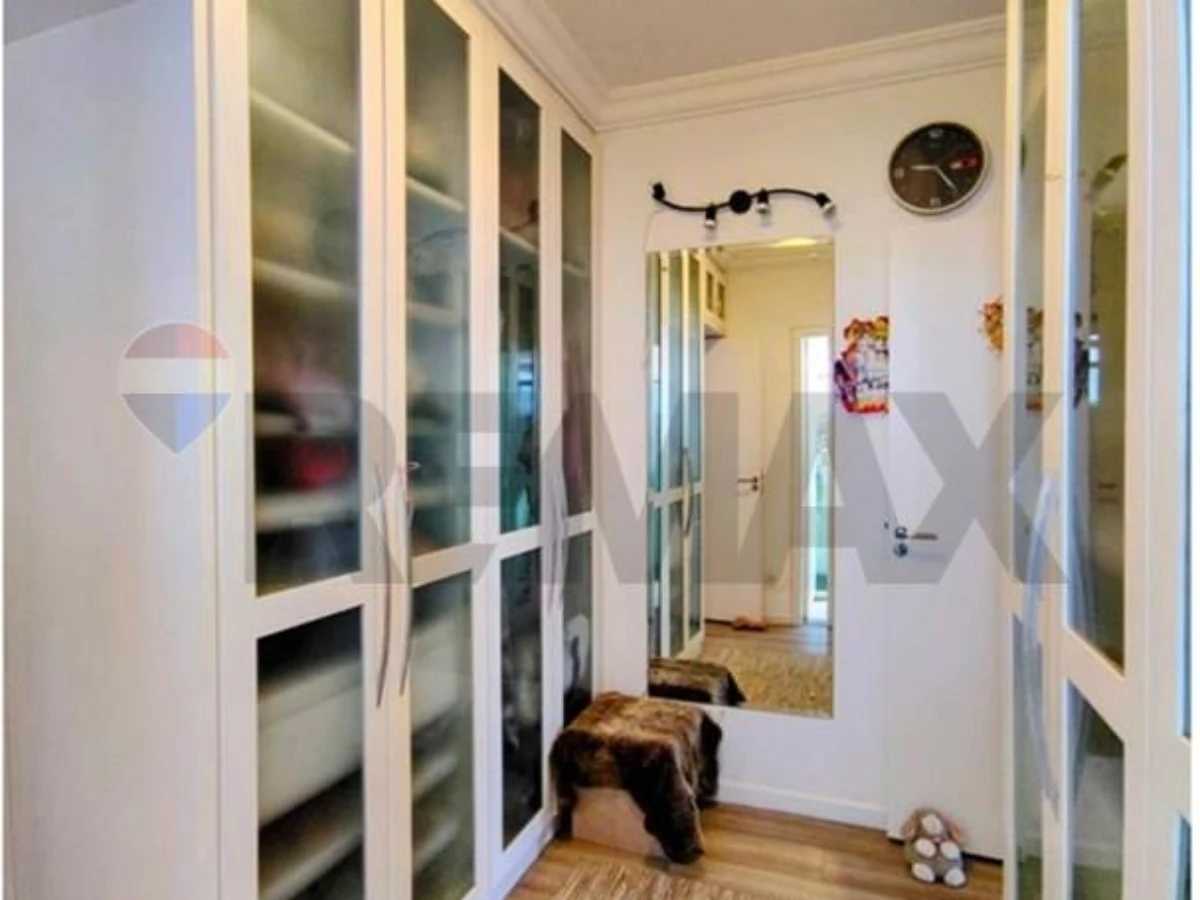 Apartamento 3 Dormitórios com Vista para o Mar — Abraão, Florianópolis