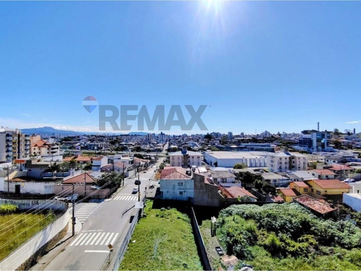 Apartamento 3 Dormitórios com Vista para o Mar — Abraão, Florianópolis