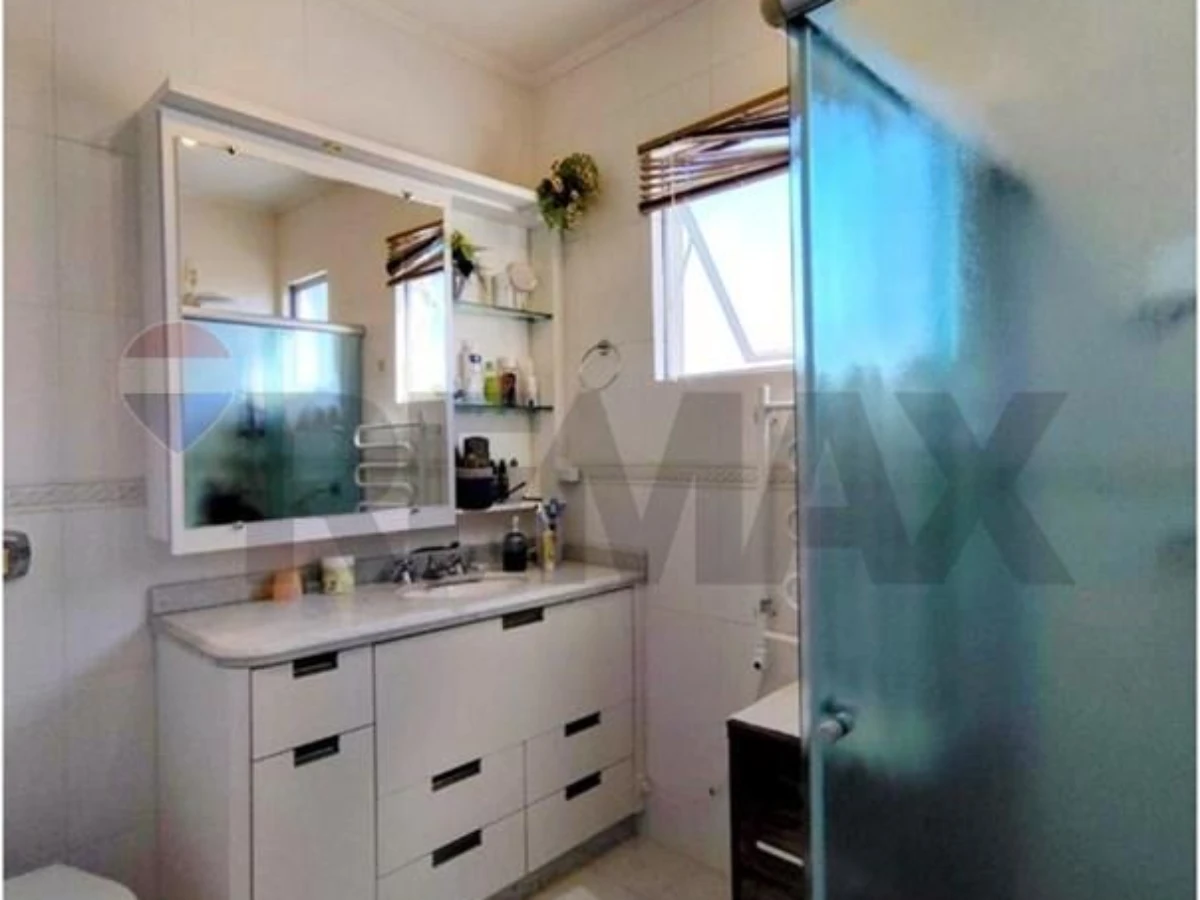 Apartamento 3 Dormitórios com Vista para o Mar — Abraão, Florianópolis