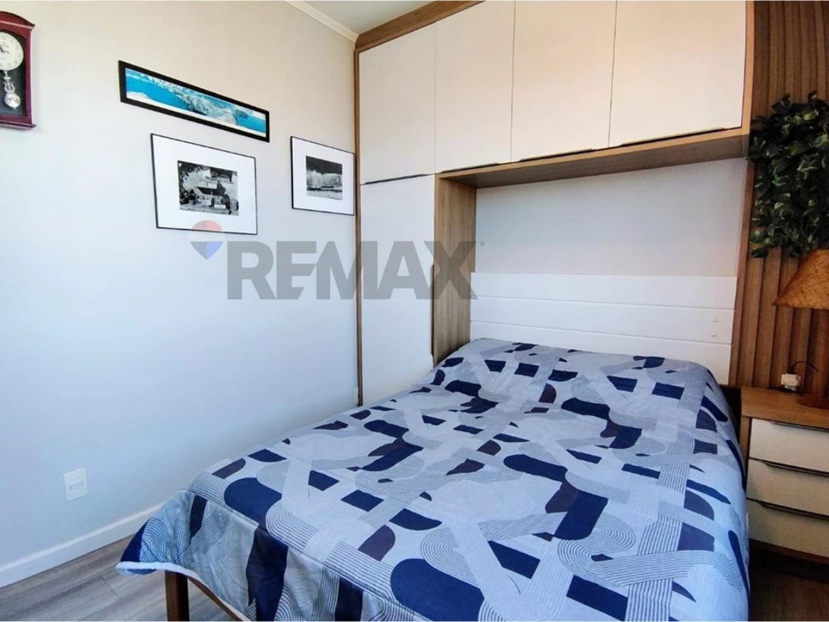 Apartamento 3 Dormitórios com Vista para o Mar — Abraão, Florianópolis
