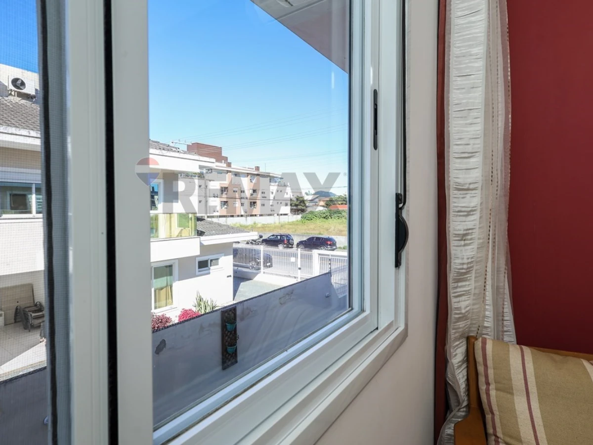 Casa de Condomínio 3 Quartos à Venda em Ingleses, Florianópolis